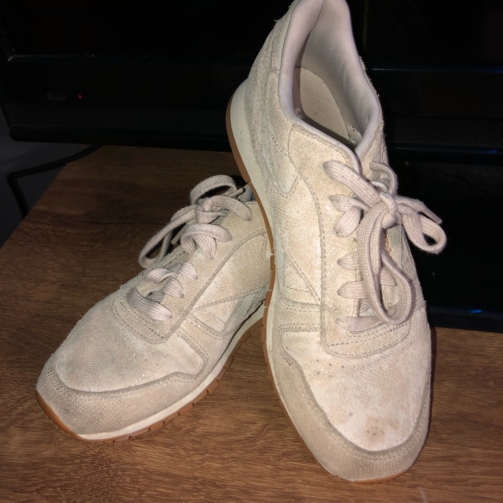 Reebok Tennis shoes!